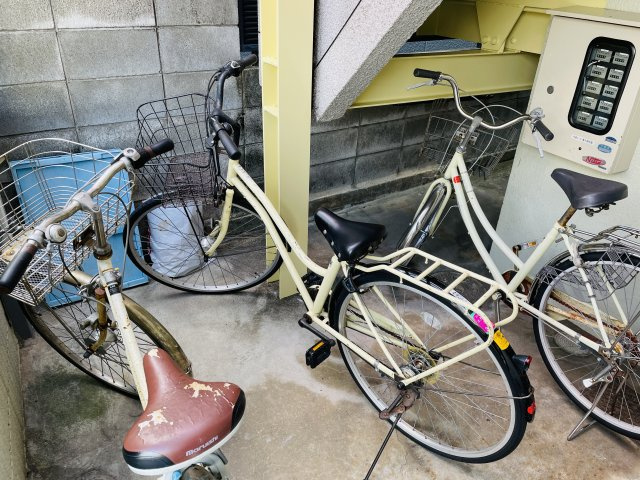 西宮市鳴尾町１丁目の賃貸マンションの駐車場