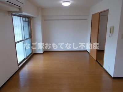 【居間・リビング】 | クレアール古城 | ※写真は別号室