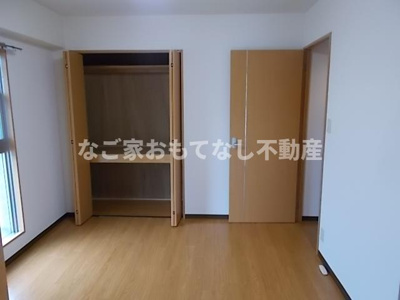 【寝室】 | クレアール古城 | ※写真は別号室