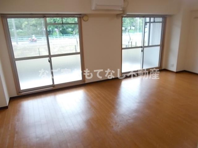 【居間・リビング】 | クレアール古城 | ※写真は別号室