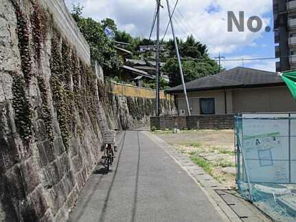 広島市西区己斐西町　土地(全２区画)(JS)の前面道路含む現地写真