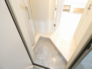 【玄関】 | ルミナス野並