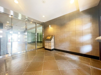 【エントランス】