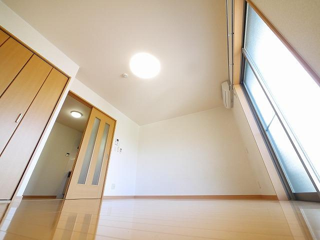 アムール Halekulaniの居間・リビング|おしゃれなリビングです