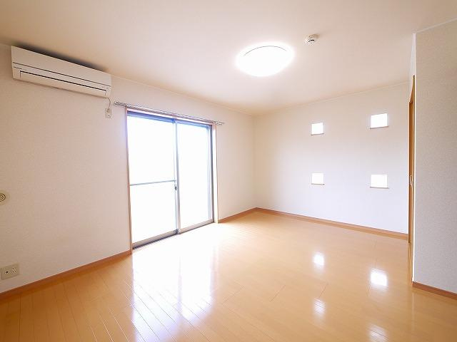 アムール Halekulaniの洋室|落ち着いた色調の洋室です