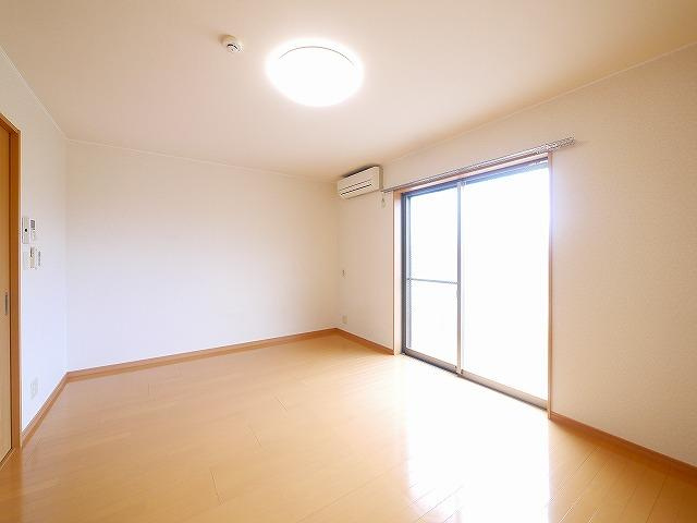 アムール Halekulaniの居間・リビング|おしゃれなリビングです