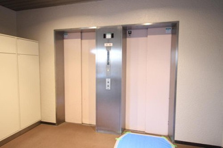【その他共用部分】 | 日々の生活に欠かせないエレベーターを２基完備♪