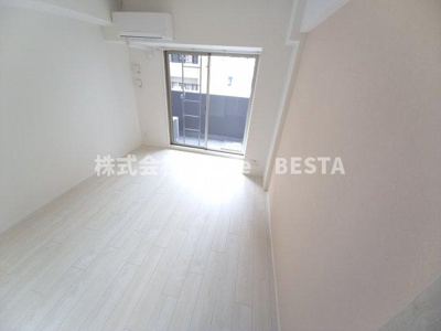 【寝室】 | CREST TAPP 神戸湊町 NOIR