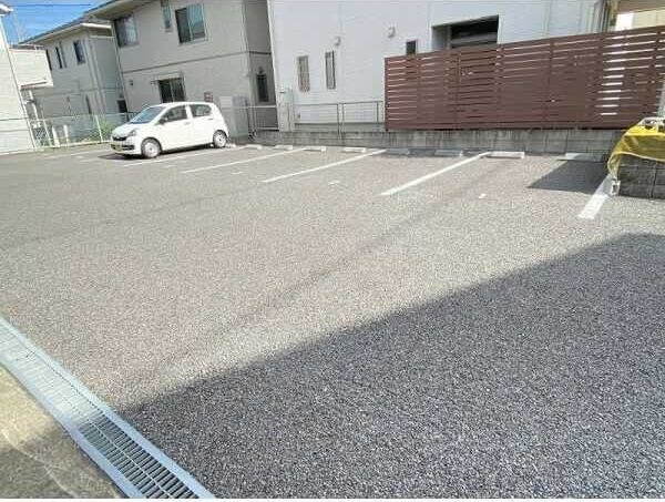 リバーサイド 一ツ木　　　刈谷市の賃貸ならクラスホーム刈谷店の駐車場