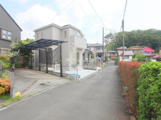 【前面道路含む現地写真】