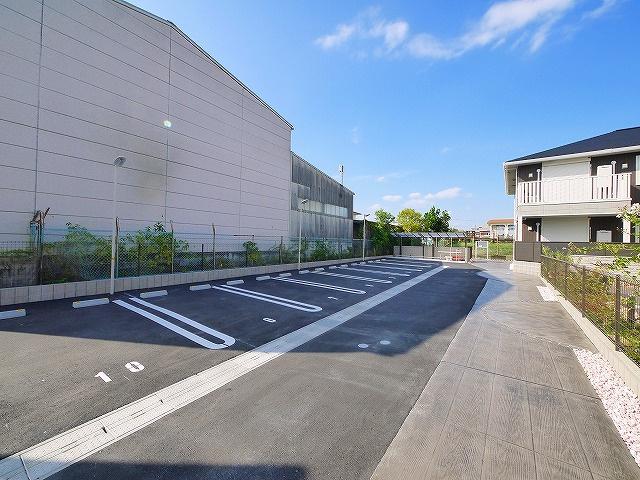 Ligare　都跡の駐車場|車をお持ちの方に嬉しい駐車場付きの物件です