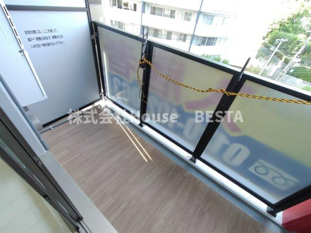エステムコート新神戸Ⅱ駅前山手のバルコニー