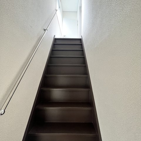 室蘭市白鳥台2丁目19-11戸建の玄関