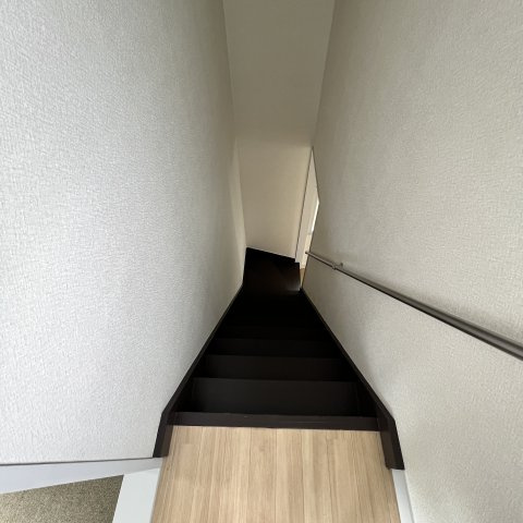 室蘭市白鳥台2丁目19-11戸建の玄関