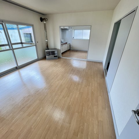 室蘭市白鳥台2丁目19-11戸建の居間・リビング