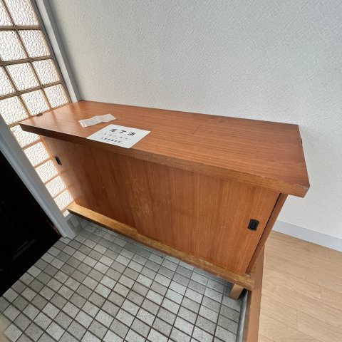室蘭市白鳥台2丁目19-11戸建の玄関
