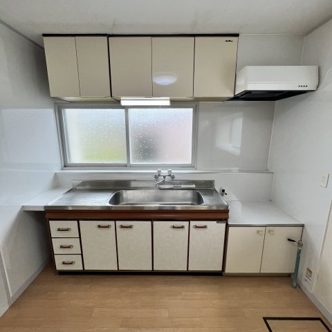 室蘭市白鳥台2丁目19-11戸建のキッチン
