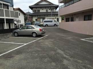 【駐車場】 | いつでも目の届く敷地内に駐車場があります♪荷物がかさばりがちなお買物にも、敷地内駐車場があると便利ですよね☆