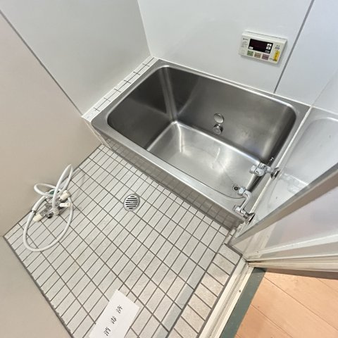 室蘭市白鳥台5丁目40-11戸建の浴室