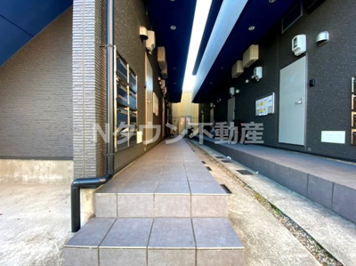 【エントランス】 | PRECIOUSSTORY（プレシャスストーリー） | 落ち着いたエントランスです