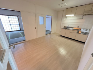 【居間・リビング】 | ホワイエ・アンノマエ