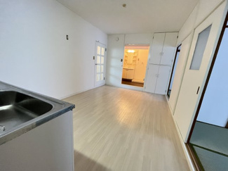 【居間・リビング】 | ホワイエ・アンノマエ