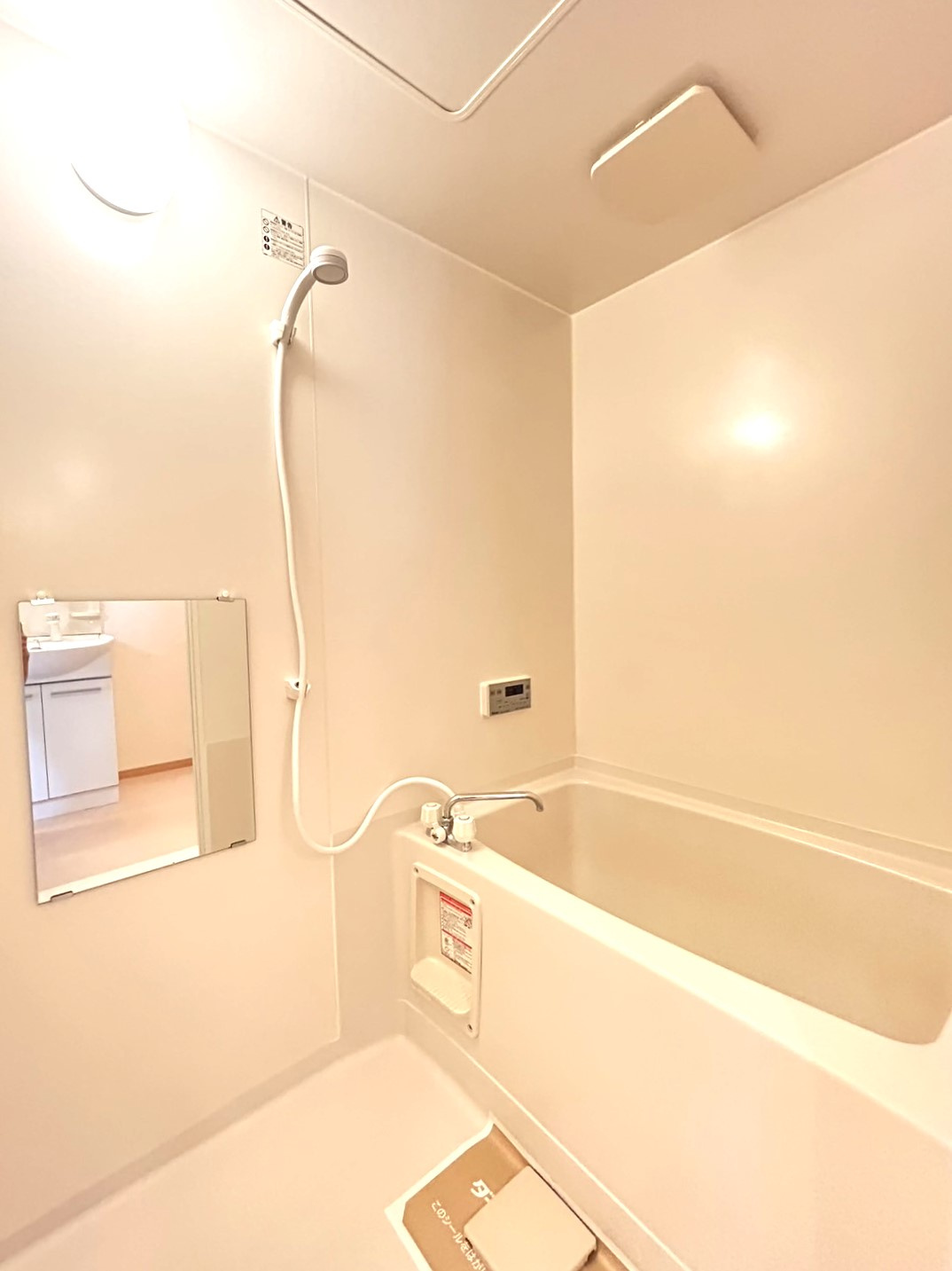 ローズコートヤマダBの浴室