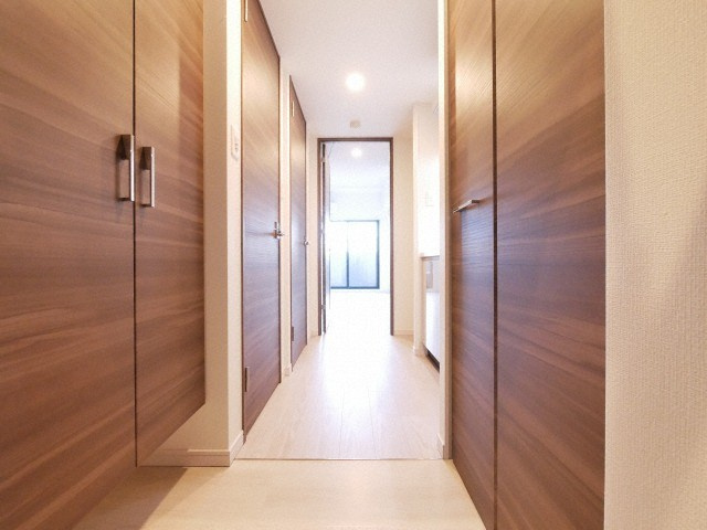 S-RESIDENCE天満Gracisの玄関