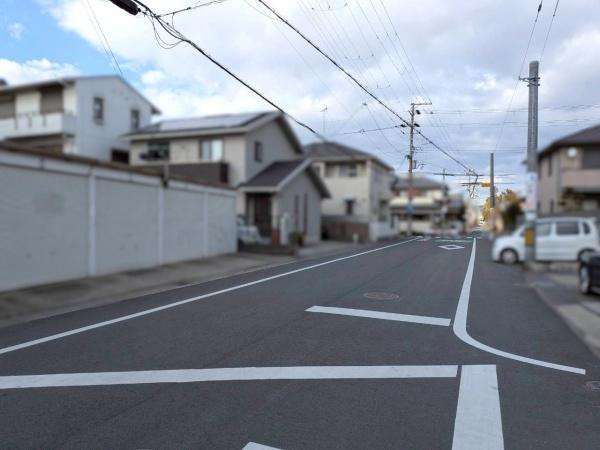 和歌山市松ケ丘1丁目　土地の前面道路含む現地写真