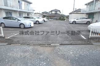 【駐車場】