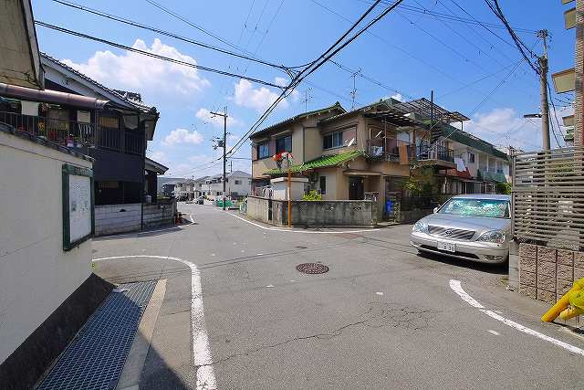 南肘塚町テラスハウスの周辺