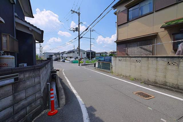 南肘塚町テラスハウスの周辺