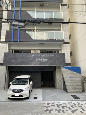 【エントランス】 | M：COURT新町 | マンションの入り口部分です♪シックなデザインのエントランス♪