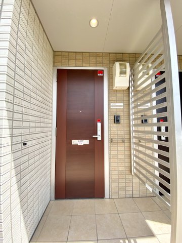 【玄関】 | D-room内原 B棟