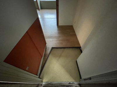 【玄関】 | 八まきビル