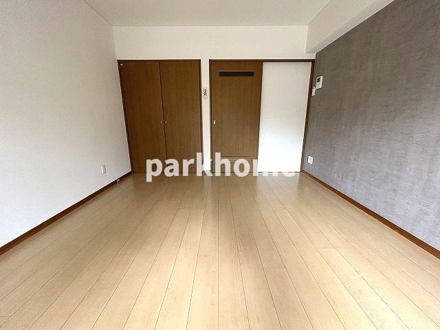 メゾン・ブルームの洋室|ゆったりした洋室です