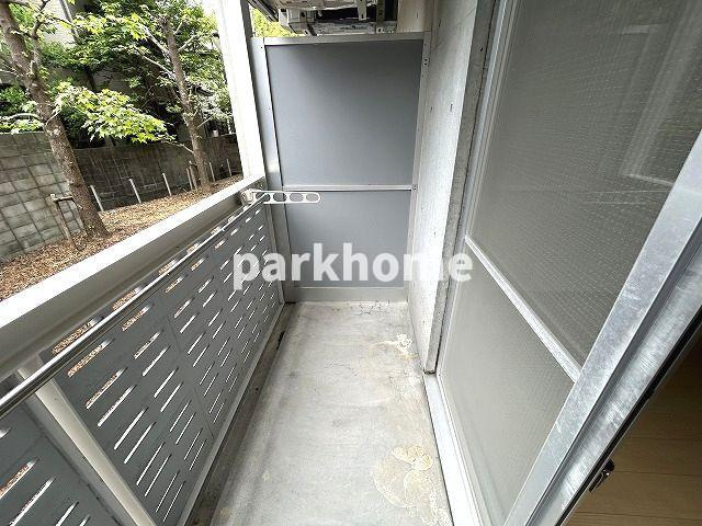 メゾン・ブルームのバルコニー|バルコニーからの眺めを楽しみながら食事をしませんか