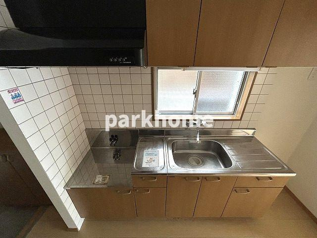 メゾン・ブルームのキッチン|コンパクトなキッチンで掃除もラクラク