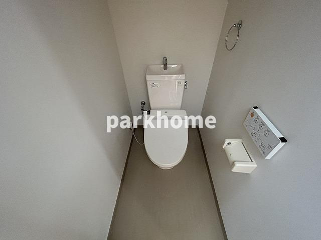 メゾン・ブルームのトイレ|ゆったりとした空間のトイレです