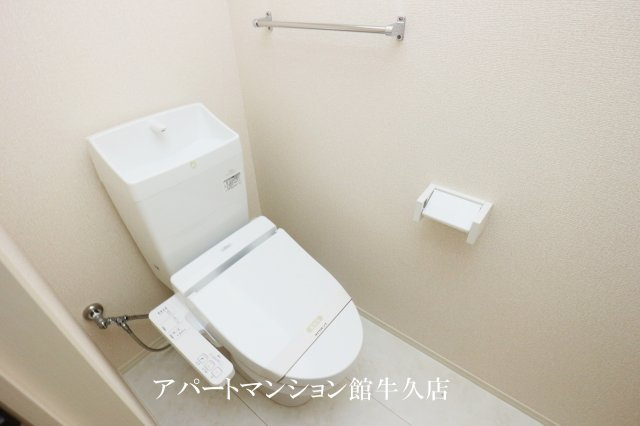 カーサベルデのトイレ|温水洗浄暖房便座