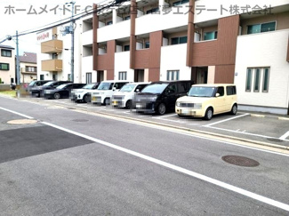 【駐車場】