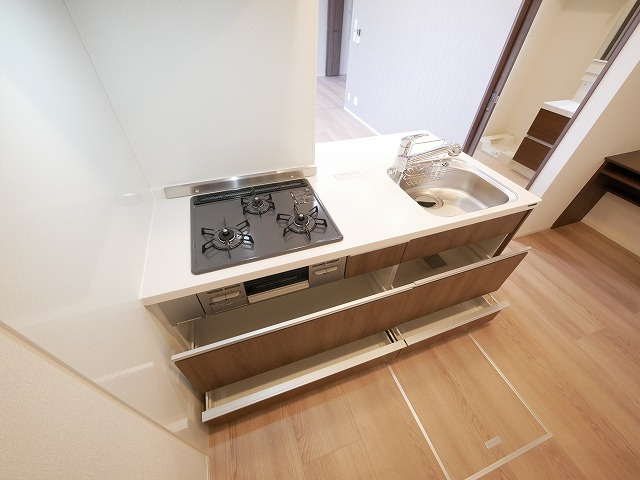 ルーエ（大安寺）のキッチン|きれいなキッチンです