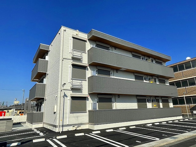 ルーエ（大安寺）の外観|キレイな外観です。