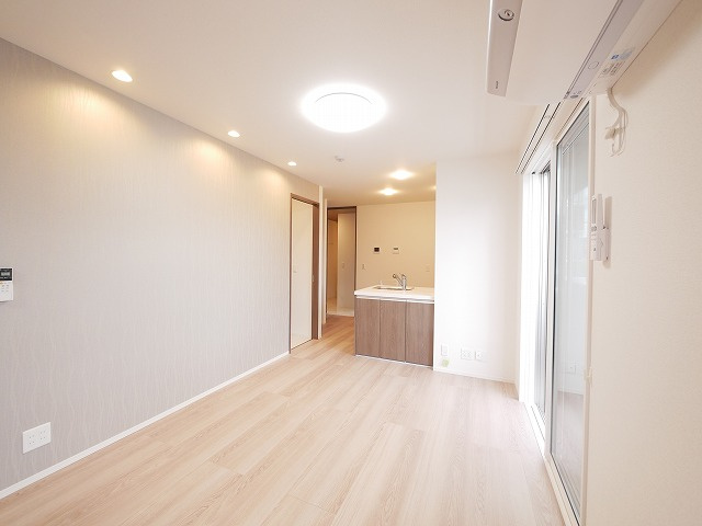 ルーエ（大安寺）の居間・リビング|ゆったり過ごせる居間です