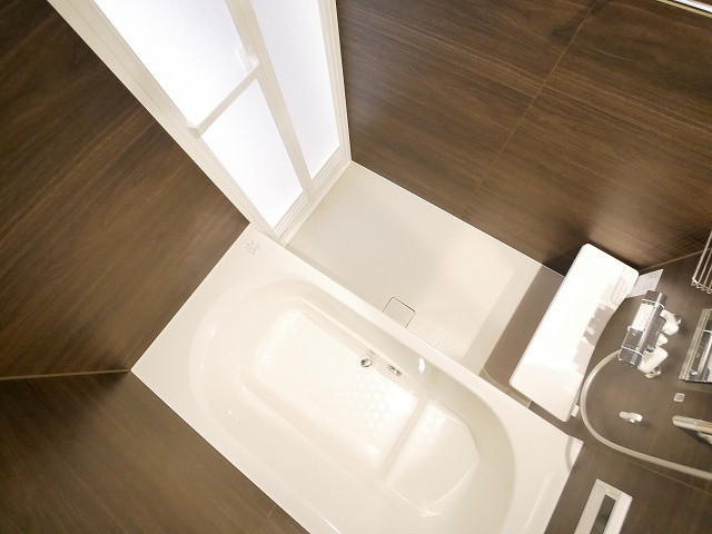 ルーエ（大安寺）の浴室|落ち着いた空間のお風呂です