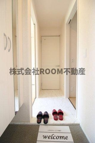 ブライトコート花繰の内装|明るい室内です