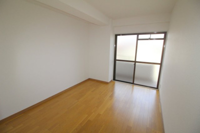 【洋室】 | メゾン桜塚