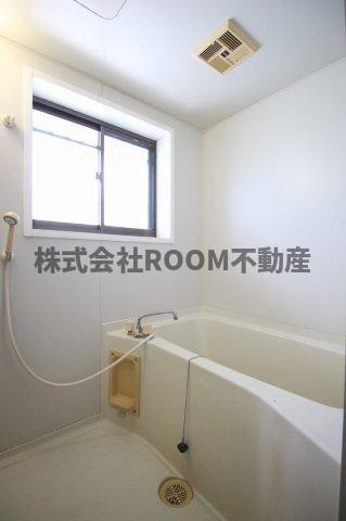 ガーデンR７の浴室|日々の疲れを癒すお風呂付です