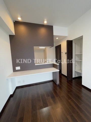 プレジオ天神橋Ⅱの居間・リビング|こちらの居間で趣味の時間をお楽しみください