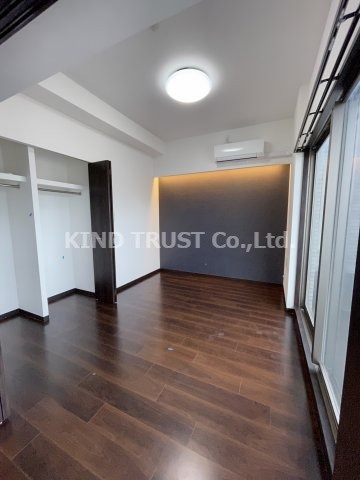 プレジオ天神橋Ⅱの居間・リビング|こちらのリビングで趣味の時間をお楽しみください